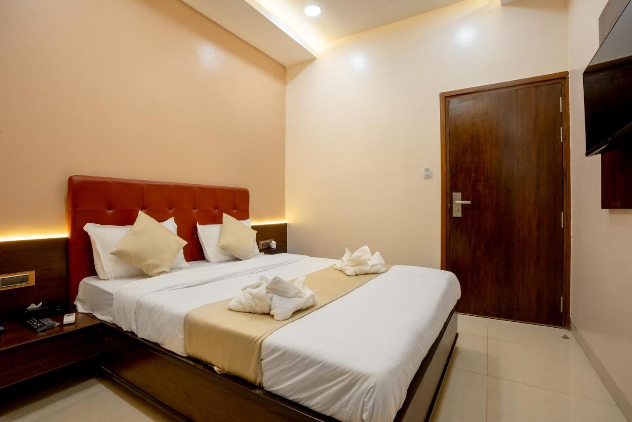 Hotel Empire - Near Mumbai International Airport Exterior photo